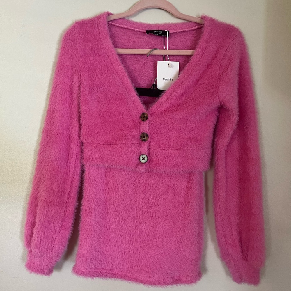 Fuzzy Skirt and Sweater Set

Size S
Could fit an XS